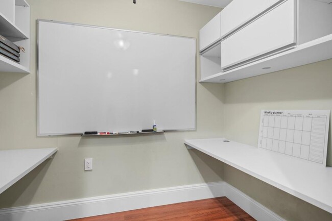 Building Photo - 10605 Coreopsis Dr