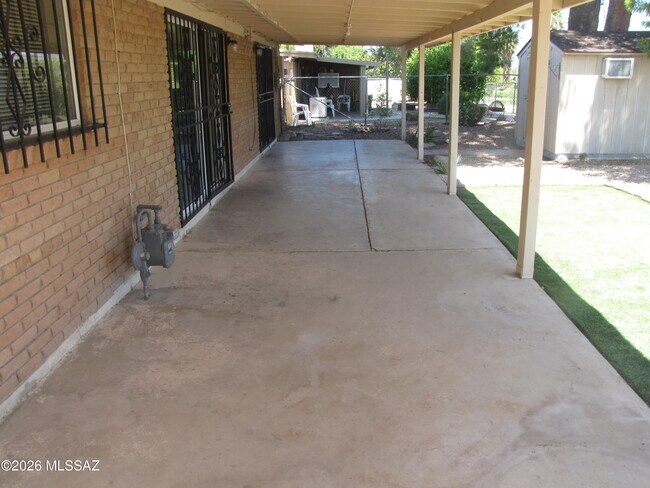 Building Photo - 2109 S Camino Seco