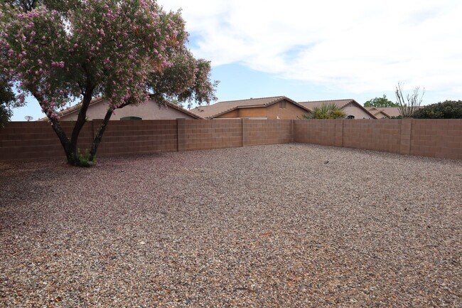 Building Photo - A Home You Have To See To Believe!!!