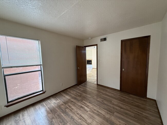 Building Photo - 13515 Mccall Ct NE