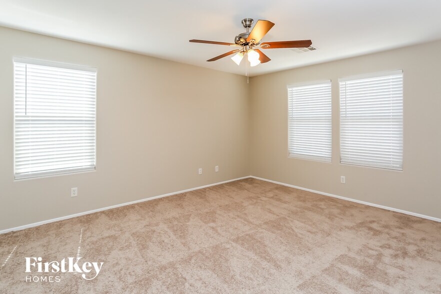 Building Photo - 10841 Pearl River Ave