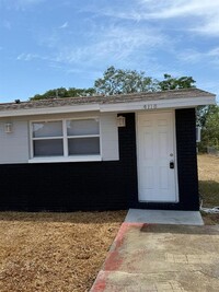 Building Photo - 4718 Wales St
