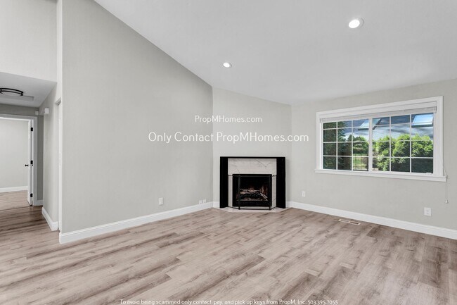 Building Photo - Charming Portland Retreat: Spacious Home w...