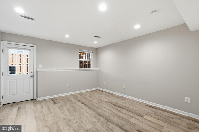Building Photo - 6374 Michael Robert Dr