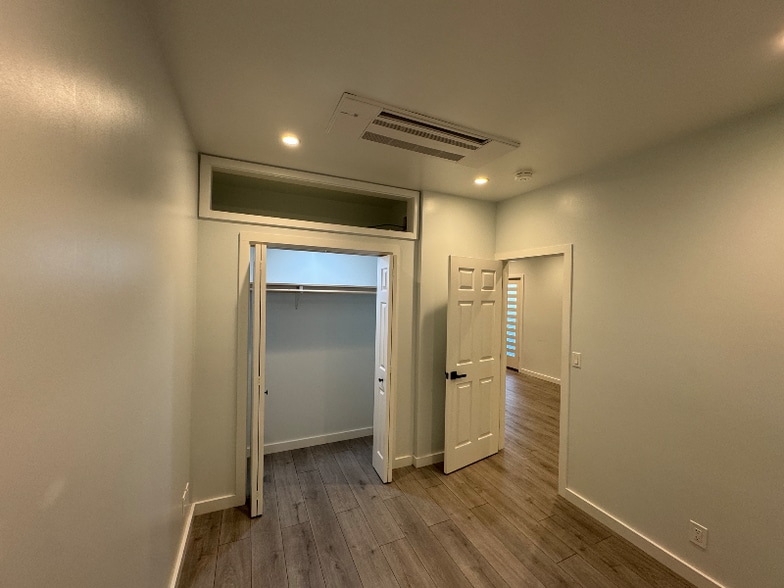 Building Photo - 606 Virginia Dr