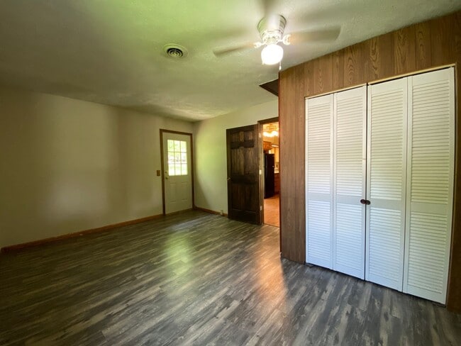 Building Photo - Available May 29th, 2026!