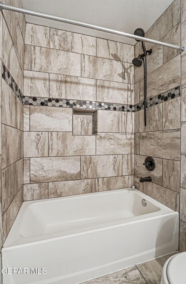 Building Photo - 14809 Tierra Crystal Ave