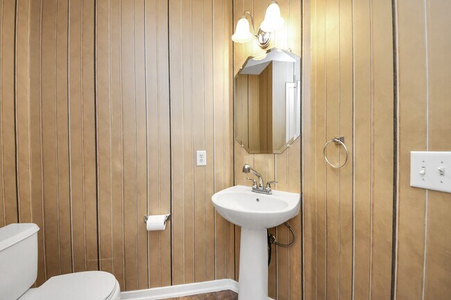 Building Photo - 7310 Whistle Ct