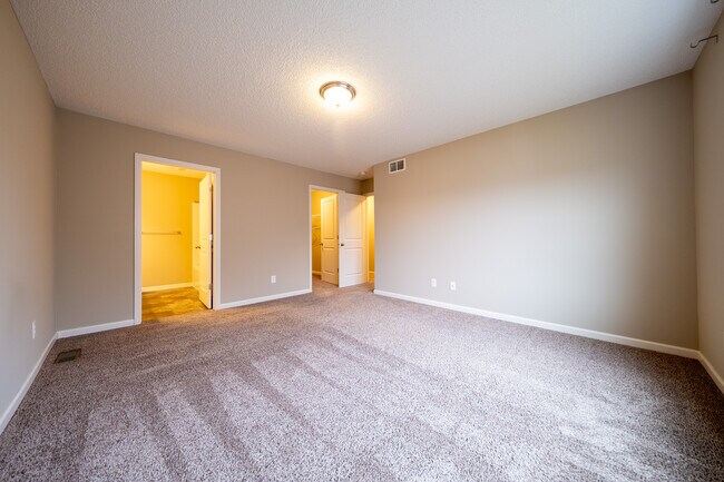 Building Photo - 15222 Emory Ave