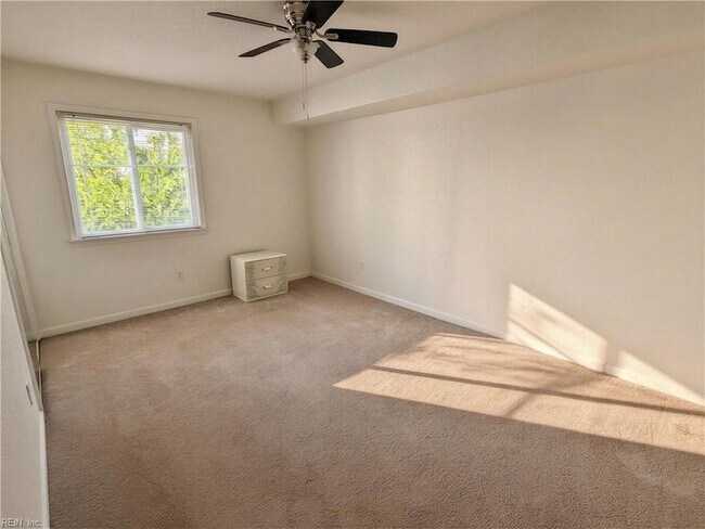 Building Photo - 500 Ocean Trace Arch