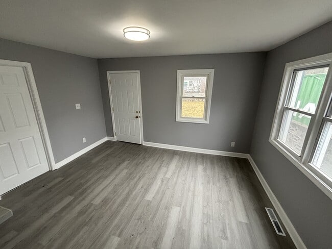 Building Photo - 1311 Marshall Pl