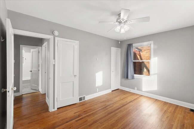 Building Photo - 51 George St