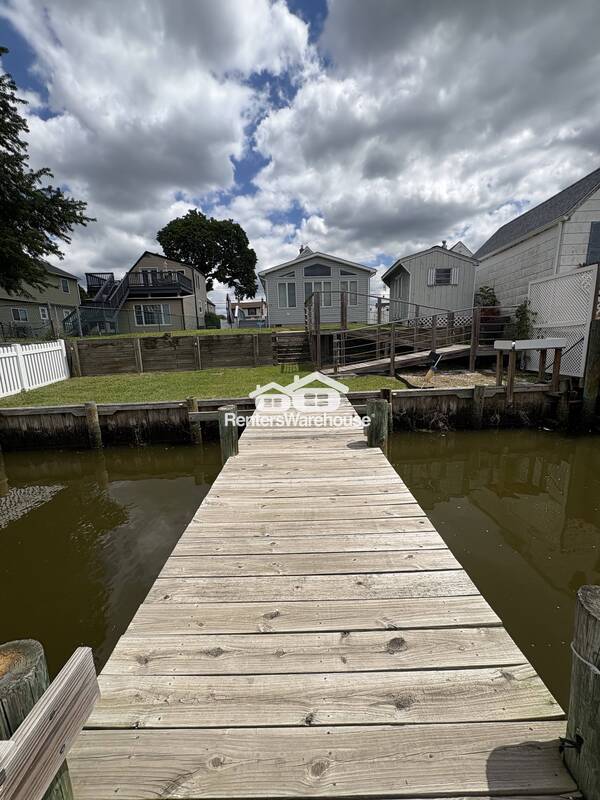 Building Photo - 543 Bayside Dr