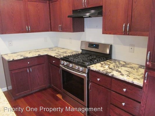 Building Photo - 537 NE 64th Ct