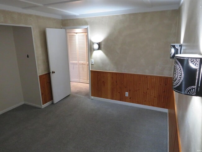 Building Photo - 413 W Harrison St