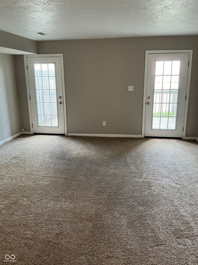 Building Photo - 6066 S Bay Dr