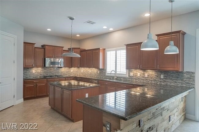 Building Photo - 4935 N Moncada Way