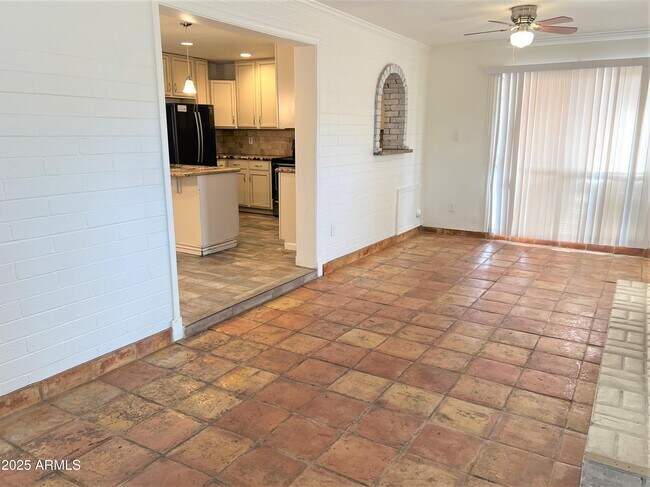 Building Photo - 2443 E Marmora St