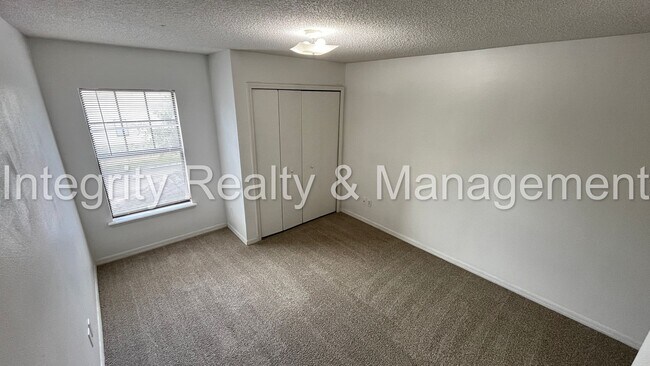 Building Photo - 4745 Playschool Dr