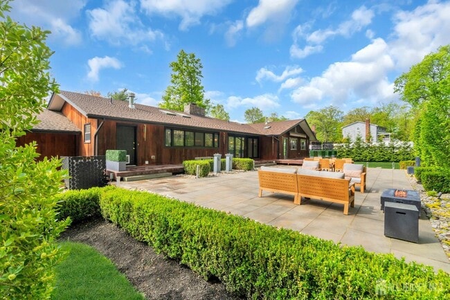 Building Photo - 792 Partridge Dr