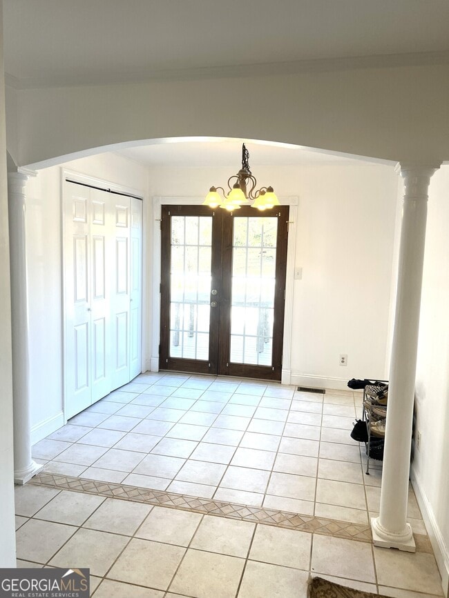 Building Photo - 1333 Holliday Dr