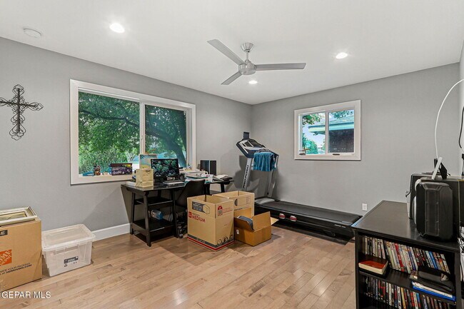 Building Photo - 9904 Monaco Dr