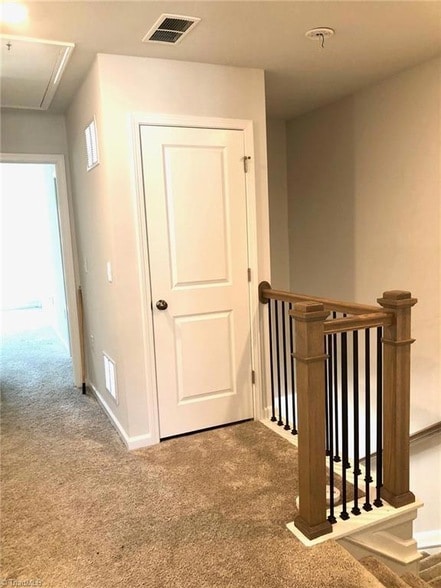 Building Photo - 825 Falls Grove Trl