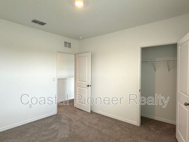 Building Photo - 2887 Widewater Wy