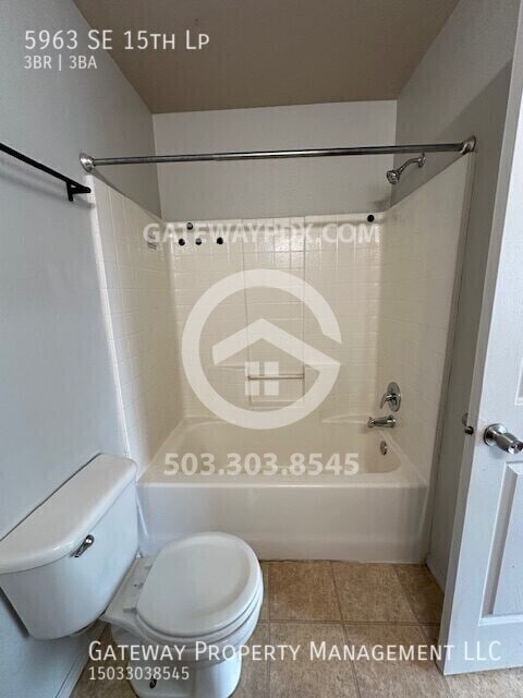 Building Photo - 5963 SE 15th Loop