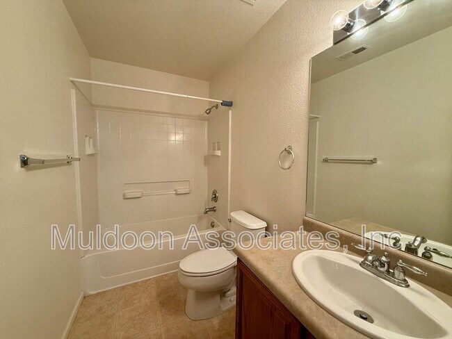 Building Photo - 2273 Falkirk Dr