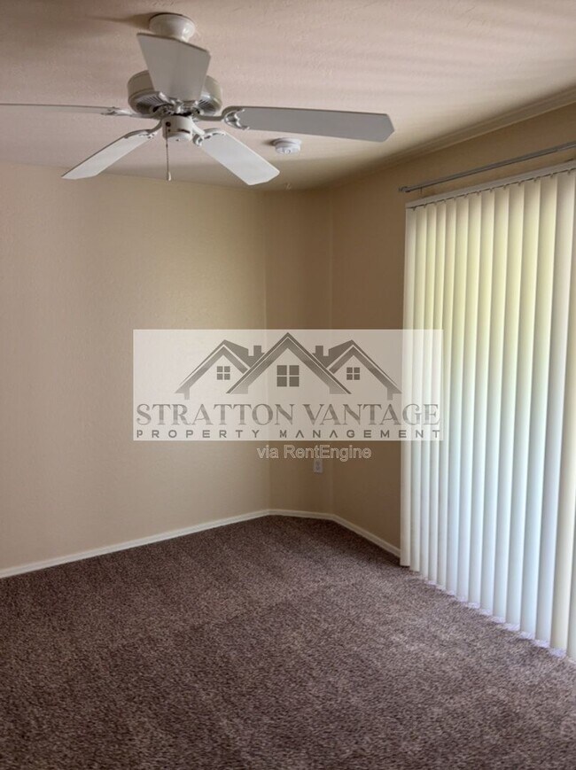 Building Photo - 1287 N Alma School Rd