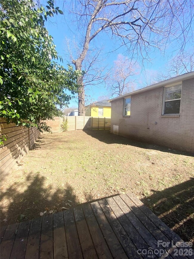 Building Photo - 1817 Rush Wind Dr