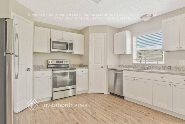 Building Photo - 10 Tamiami Way