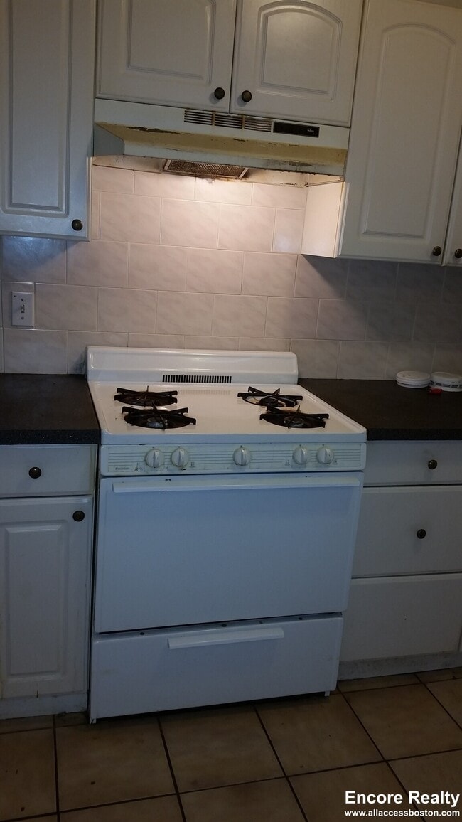 Building Photo - 60 Egmont St