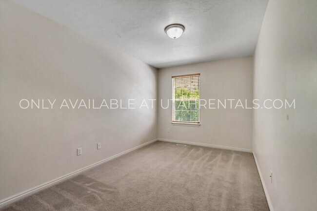 Building Photo - 1328 S 1550 E
