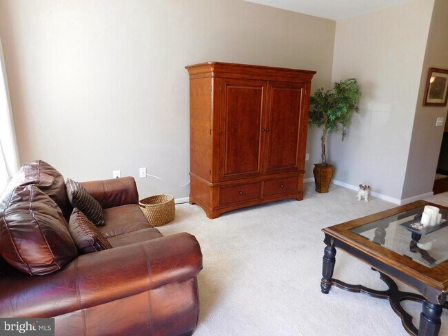 Building Photo - 82 Riverwalk Blvd