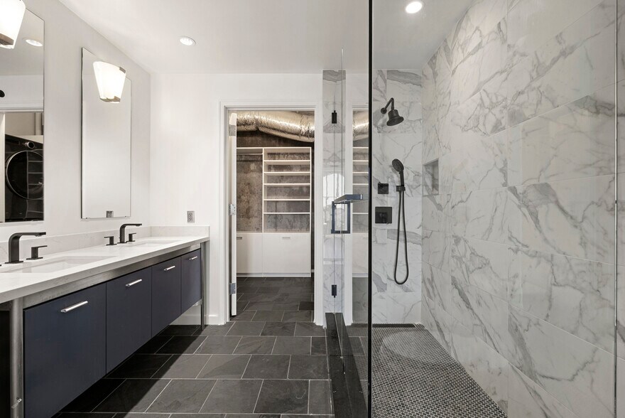 Building Photo - 1155 S Grand Ave