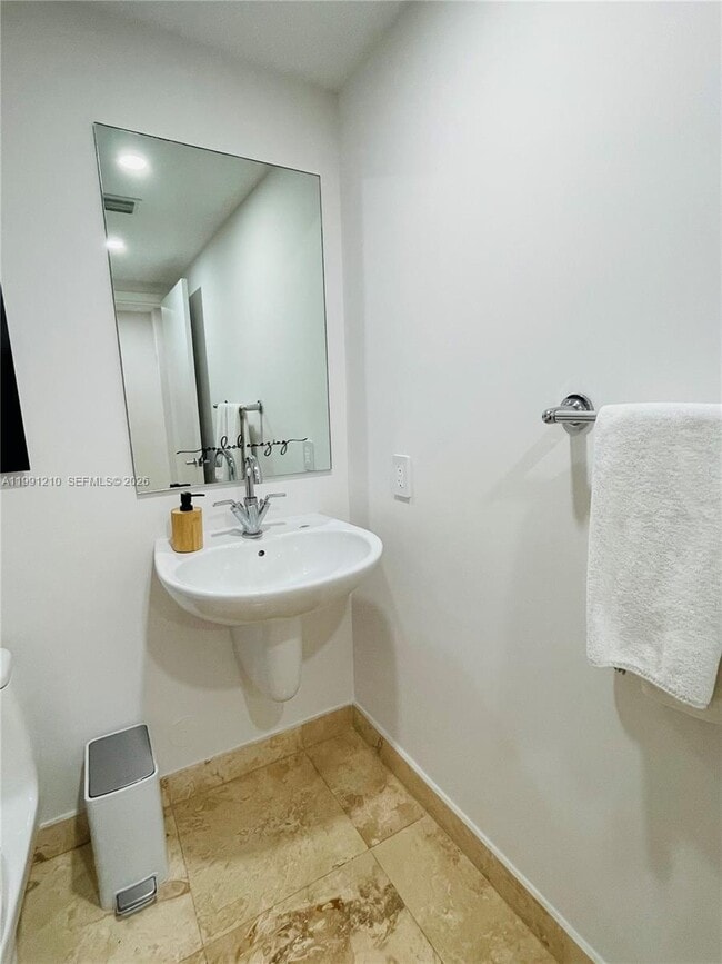 Building Photo - 41 SE 5th St