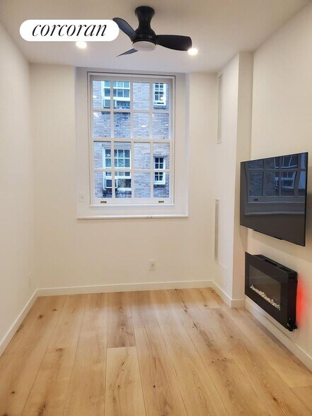 Building Photo - 509 E 77th St