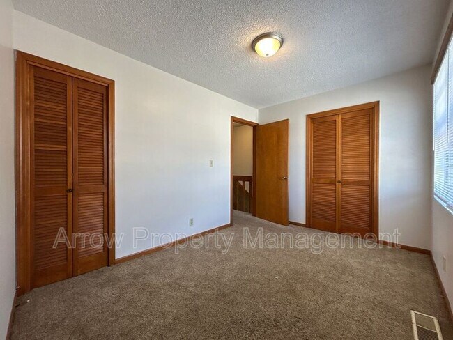 Building Photo - 1322 S Jackson St