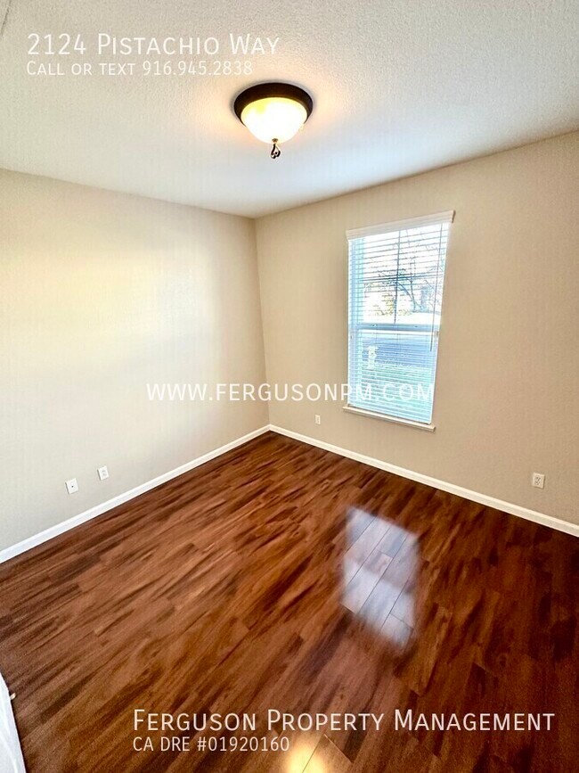 Building Photo - 2124 Pistachio Way