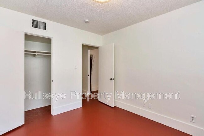 Building Photo - 2917 N 19th Ave