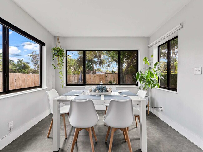 Building Photo - 2740 NW 21st St