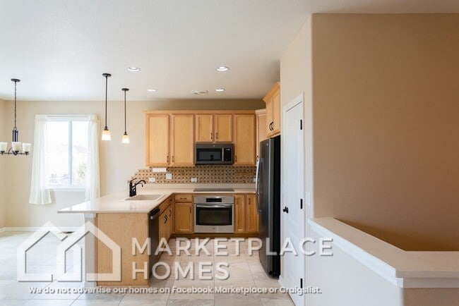 Building Photo - 6293 N Ensenada Ct
