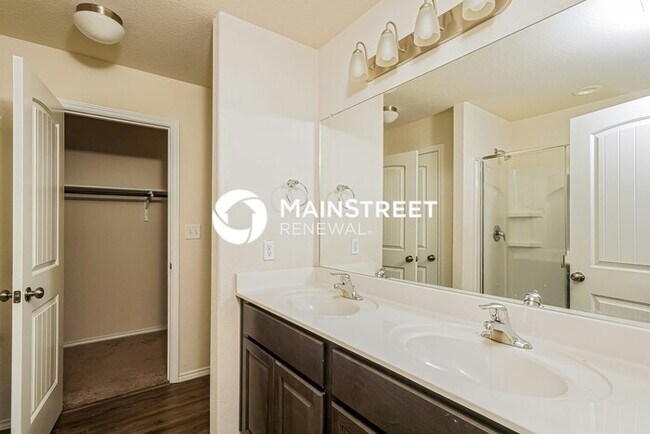 Building Photo - 3 Bedroom Pet-Friendly Home in New Braunfels, TX with Main Street Renewal
