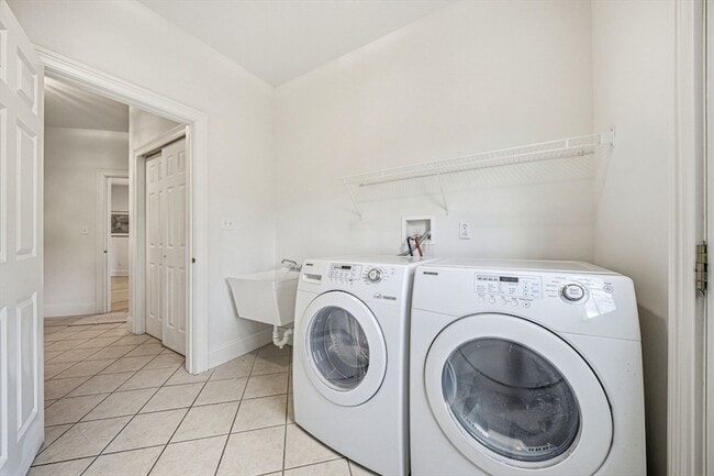 Building Photo - 9 Overlook Rd