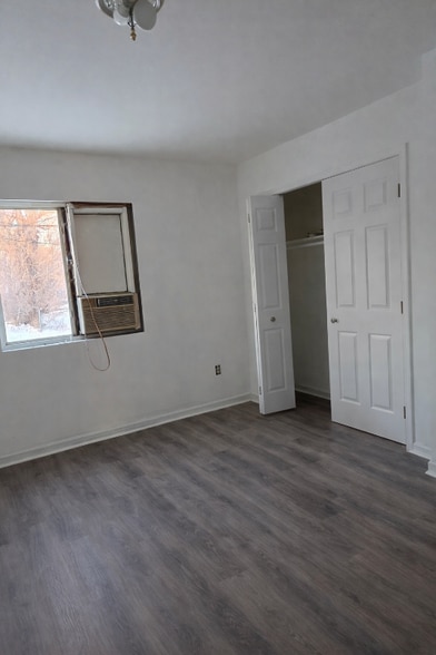 Building Photo - 17541 E 10 Mile Rd