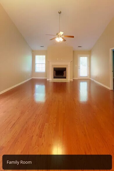 Building Photo - 10304 Iverson Lane