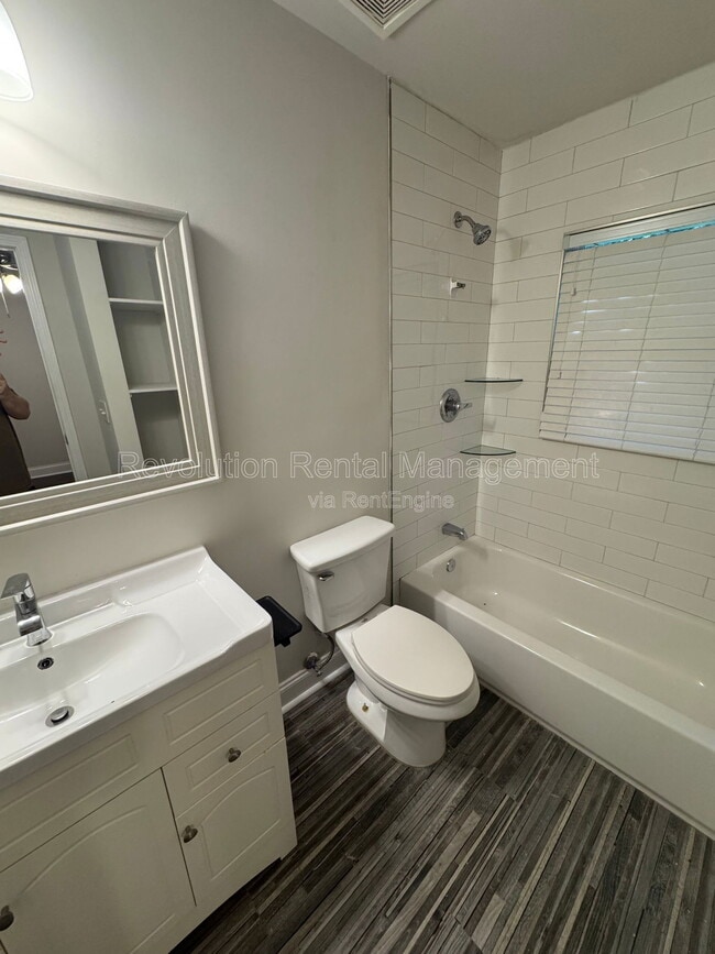 Building Photo - 1413 David Cir