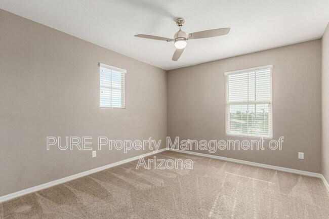 Building Photo - 1423 N Balboa